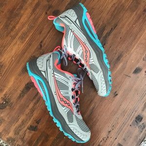 Suacony Excursion TR10 Women’s 9.5 Trail Running